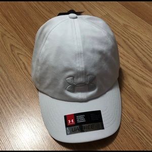 NWT Women’s UA White Baseball Cap